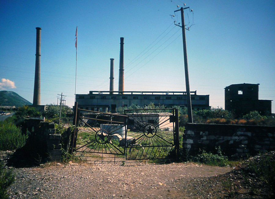 Alte geschlossene Fabrik, Albanien.