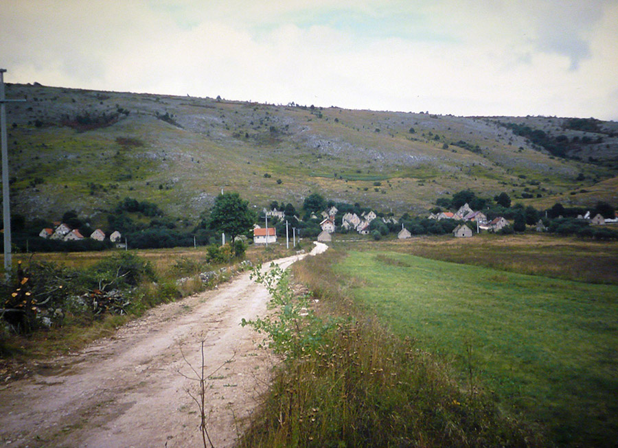 Geisterdorf bei Resanovci, Bosnien.